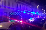 多辆警车抵达巴黎遭爆炸袭击现场