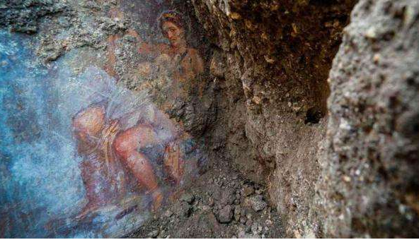 庞贝古城发现罕见希腊神话壁画